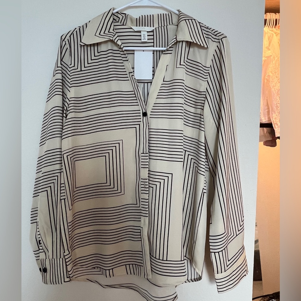 H&M Black and Cream Striped Buttoned Shirt Sz Small NWT